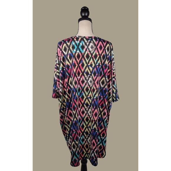 Lularoe Multi-color Short-sleeve T-Shirt Size 3XL - Picture 2 of 9